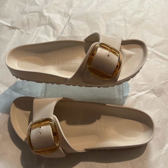 Birkenstock White Sandals with Gold Buckle - Picture 5 of 11
